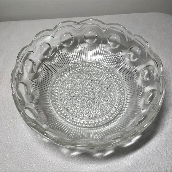 Antique Bartlett Collins Manhattan Glass Berry or Salad Serving Bowl. - Picture 1 of 5